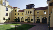Pohled na knihovnu po obnově