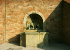 Detail fontány ve střední části teras